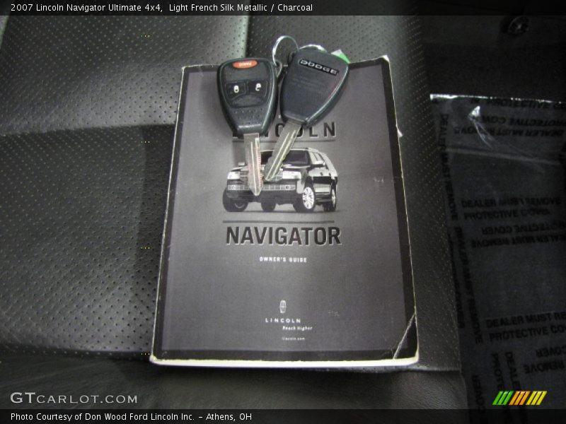 Keys of 2007 Navigator Ultimate 4x4