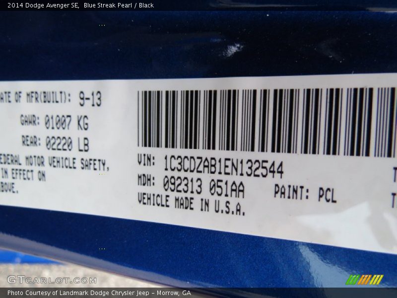 Blue Streak Pearl / Black 2014 Dodge Avenger SE
