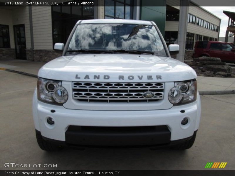 Fuji White / Almond 2013 Land Rover LR4 HSE LUX