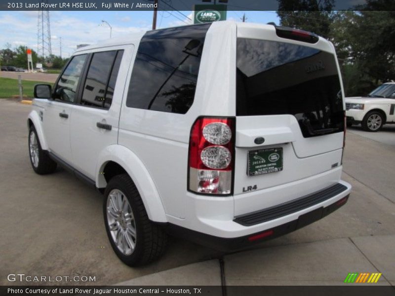 Fuji White / Almond 2013 Land Rover LR4 HSE LUX