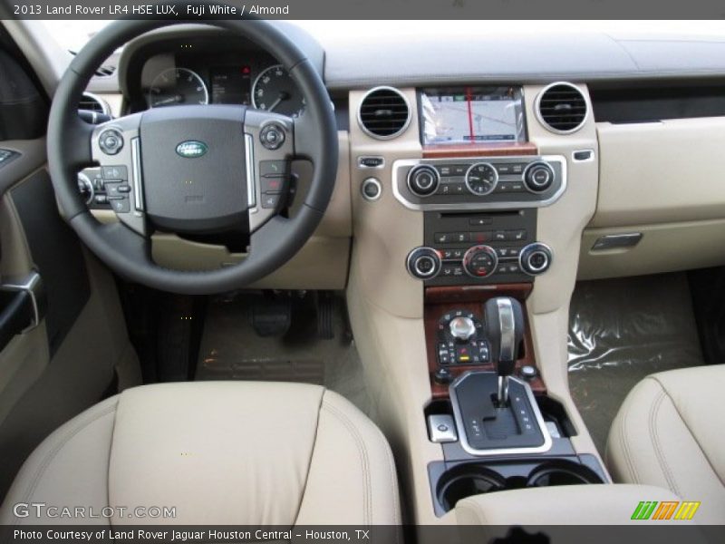 Dashboard of 2013 LR4 HSE LUX