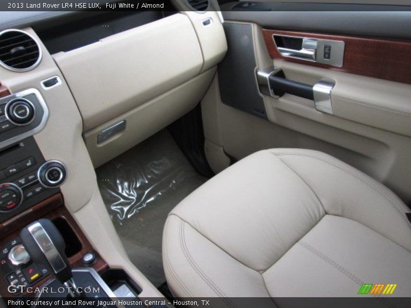 Front Seat of 2013 LR4 HSE LUX