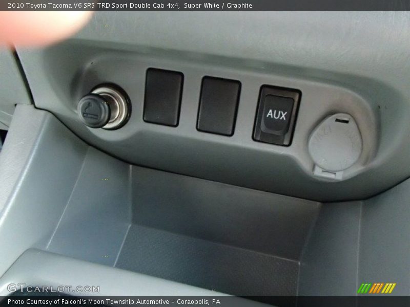 Super White / Graphite 2010 Toyota Tacoma V6 SR5 TRD Sport Double Cab 4x4