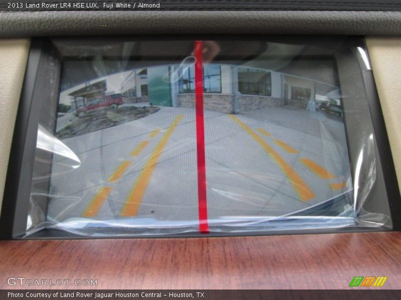 Fuji White / Almond 2013 Land Rover LR4 HSE LUX