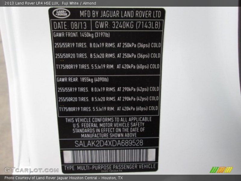 Fuji White / Almond 2013 Land Rover LR4 HSE LUX