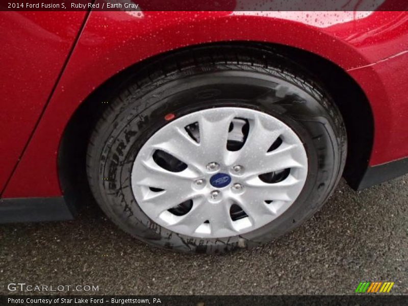  2014 Fusion S Wheel