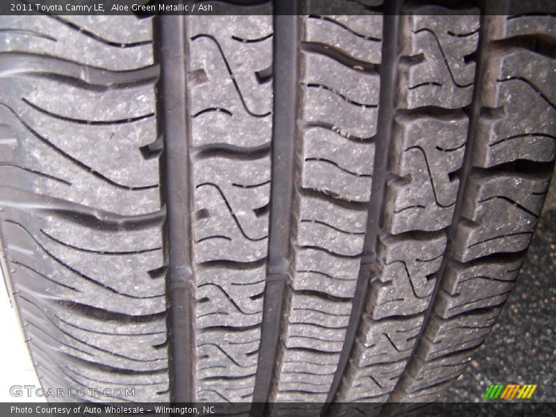Aloe Green Metallic / Ash 2011 Toyota Camry LE