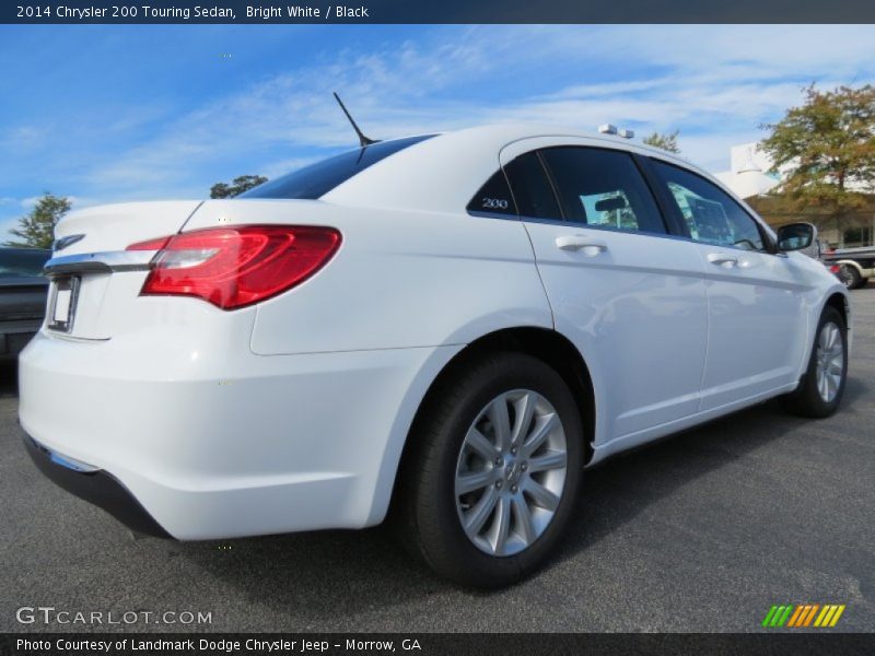 Bright White / Black 2014 Chrysler 200 Touring Sedan