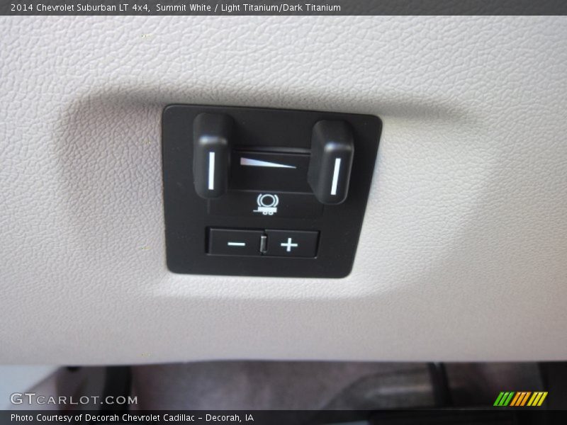 Summit White / Light Titanium/Dark Titanium 2014 Chevrolet Suburban LT 4x4
