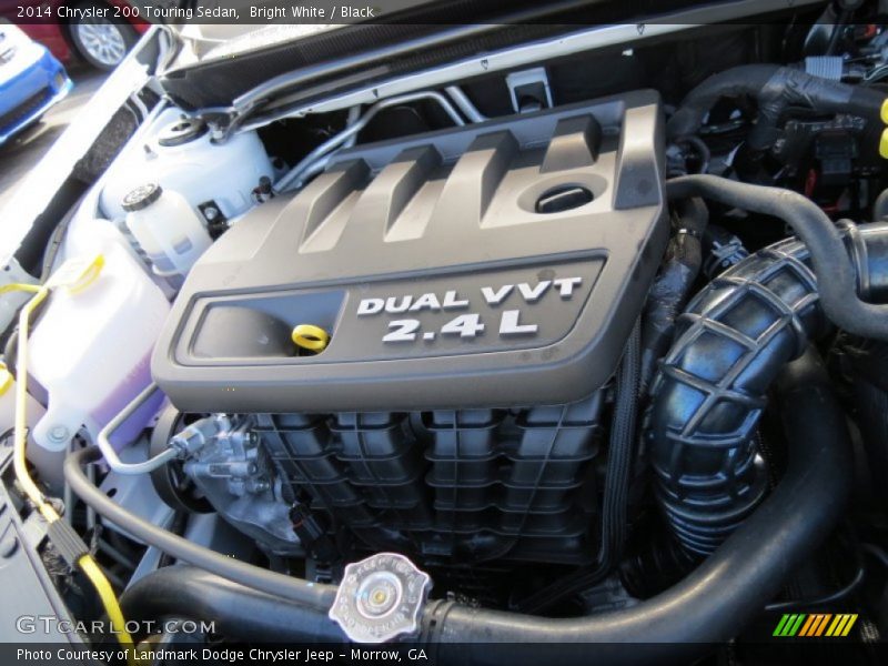 Bright White / Black 2014 Chrysler 200 Touring Sedan