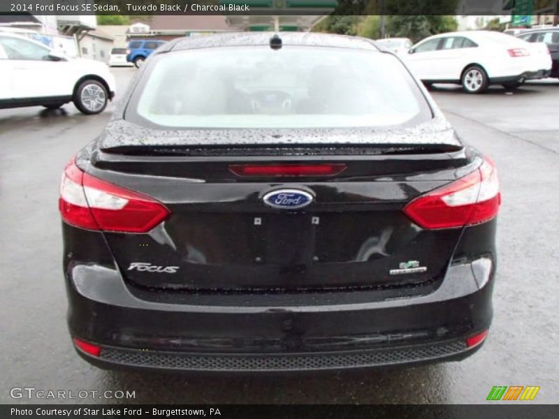 Tuxedo Black / Charcoal Black 2014 Ford Focus SE Sedan