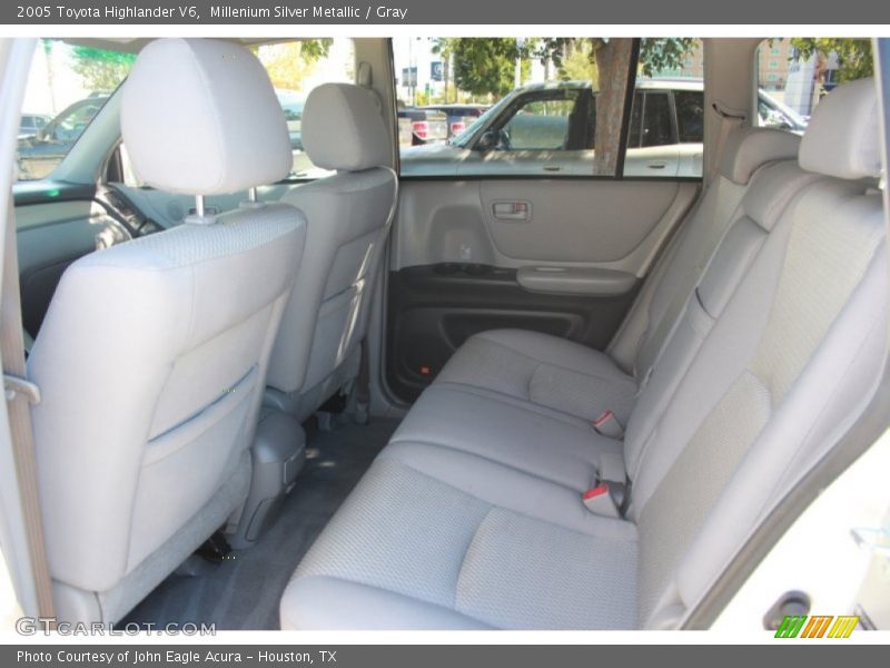 Millenium Silver Metallic / Gray 2005 Toyota Highlander V6