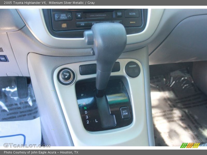 Millenium Silver Metallic / Gray 2005 Toyota Highlander V6