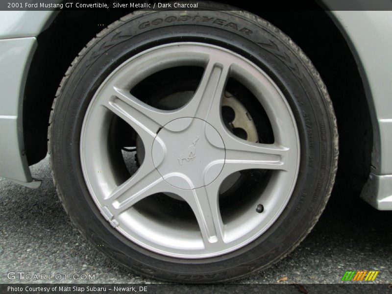 Silver Metallic / Dark Charcoal 2001 Ford Mustang GT Convertible