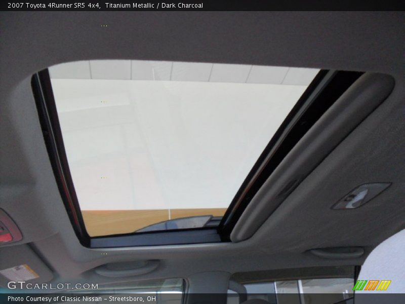 Titanium Metallic / Dark Charcoal 2007 Toyota 4Runner SR5 4x4