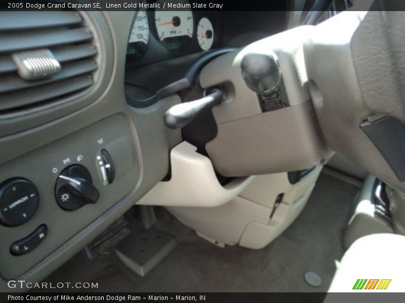 Linen Gold Metallic / Medium Slate Gray 2005 Dodge Grand Caravan SE