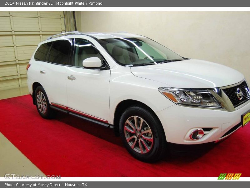 Moonlight White / Almond 2014 Nissan Pathfinder SL