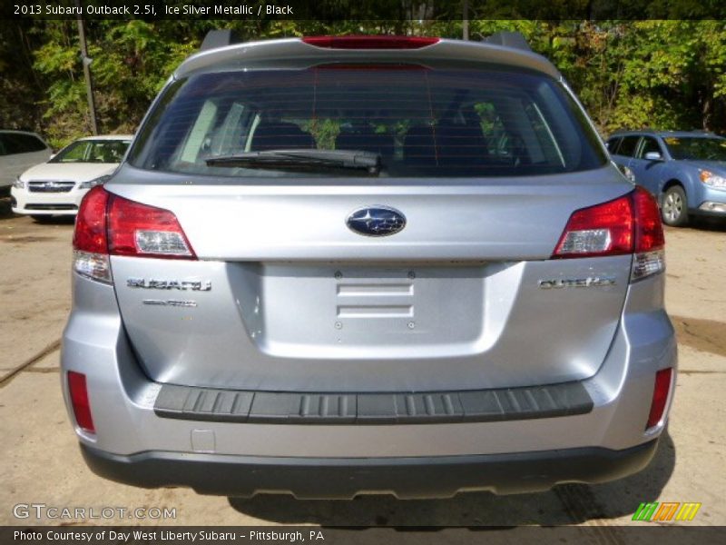 Ice Silver Metallic / Black 2013 Subaru Outback 2.5i