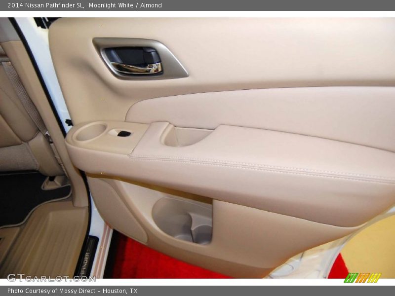 Moonlight White / Almond 2014 Nissan Pathfinder SL