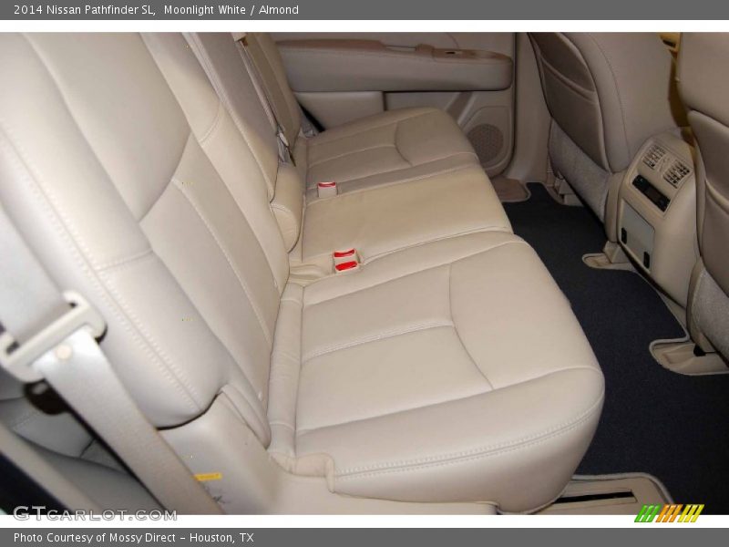 Moonlight White / Almond 2014 Nissan Pathfinder SL