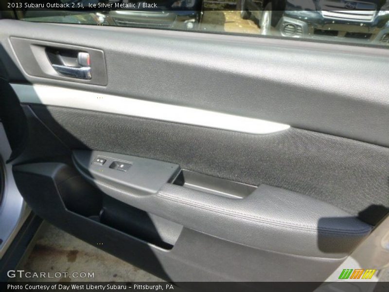 Ice Silver Metallic / Black 2013 Subaru Outback 2.5i