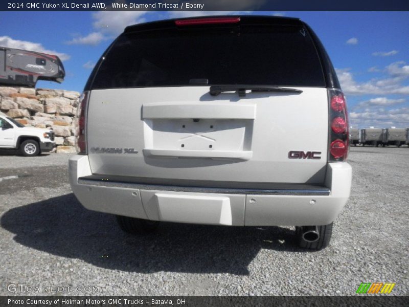 White Diamond Tricoat / Ebony 2014 GMC Yukon XL Denali AWD