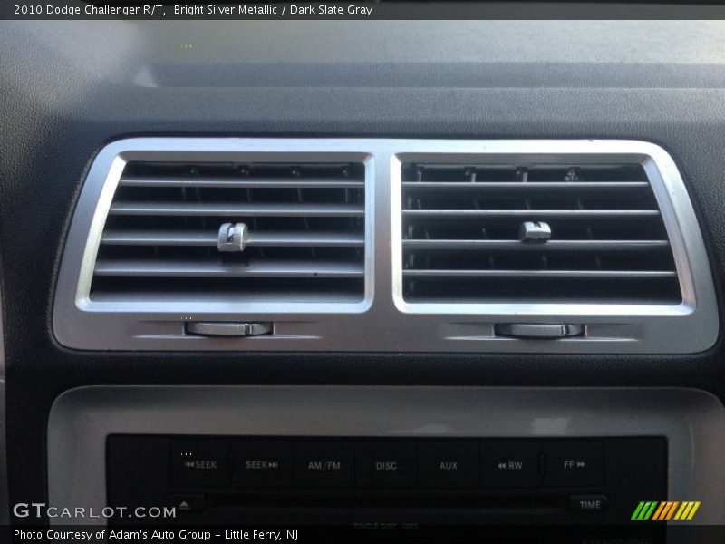 Bright Silver Metallic / Dark Slate Gray 2010 Dodge Challenger R/T