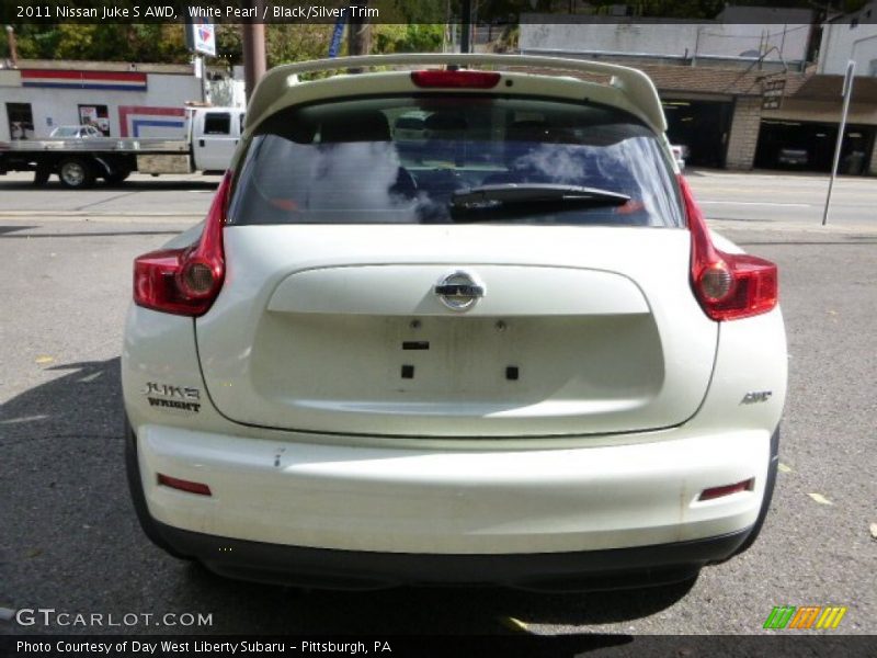 White Pearl / Black/Silver Trim 2011 Nissan Juke S AWD