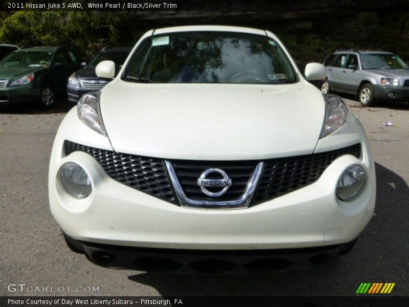 White Pearl / Black/Silver Trim 2011 Nissan Juke S AWD