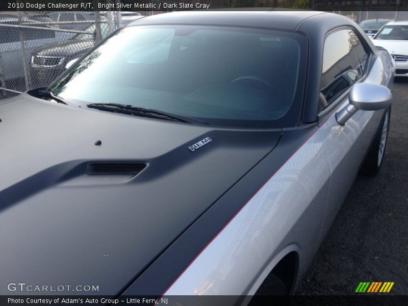 Bright Silver Metallic / Dark Slate Gray 2010 Dodge Challenger R/T