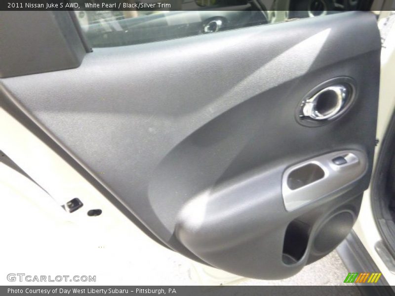White Pearl / Black/Silver Trim 2011 Nissan Juke S AWD