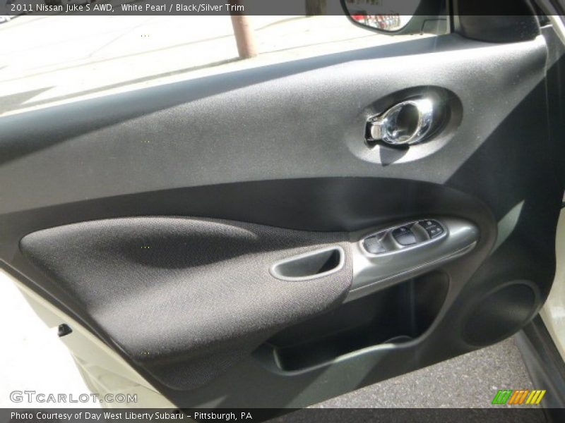 White Pearl / Black/Silver Trim 2011 Nissan Juke S AWD