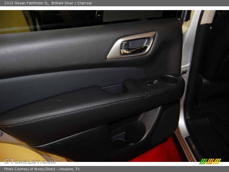 Brilliant Silver / Charcoal 2013 Nissan Pathfinder SL