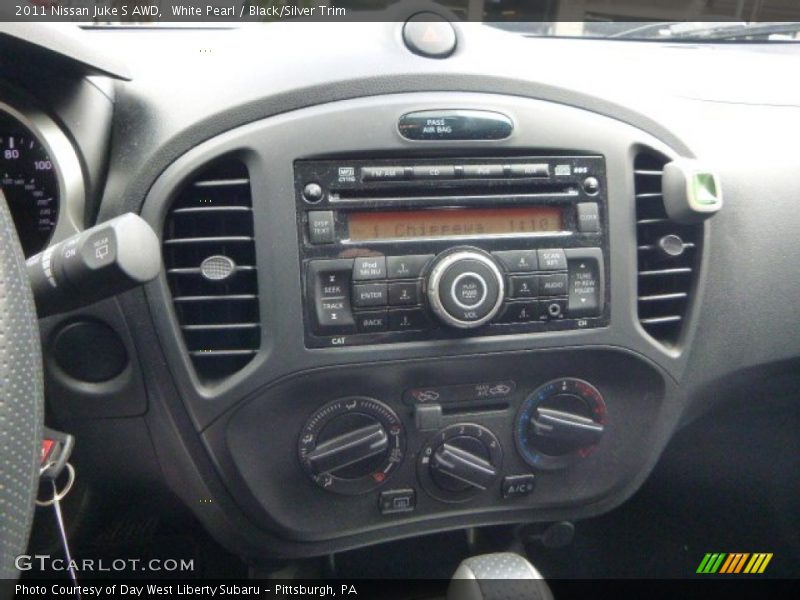 White Pearl / Black/Silver Trim 2011 Nissan Juke S AWD