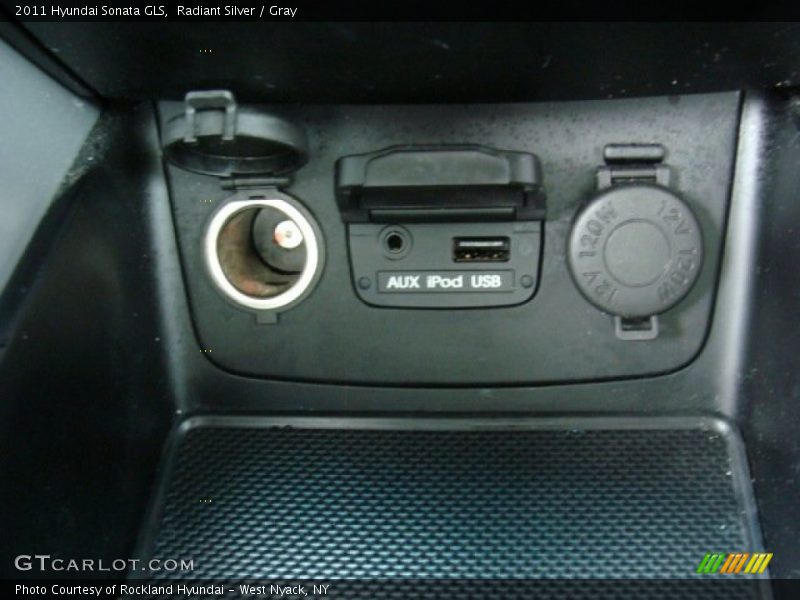 Radiant Silver / Gray 2011 Hyundai Sonata GLS