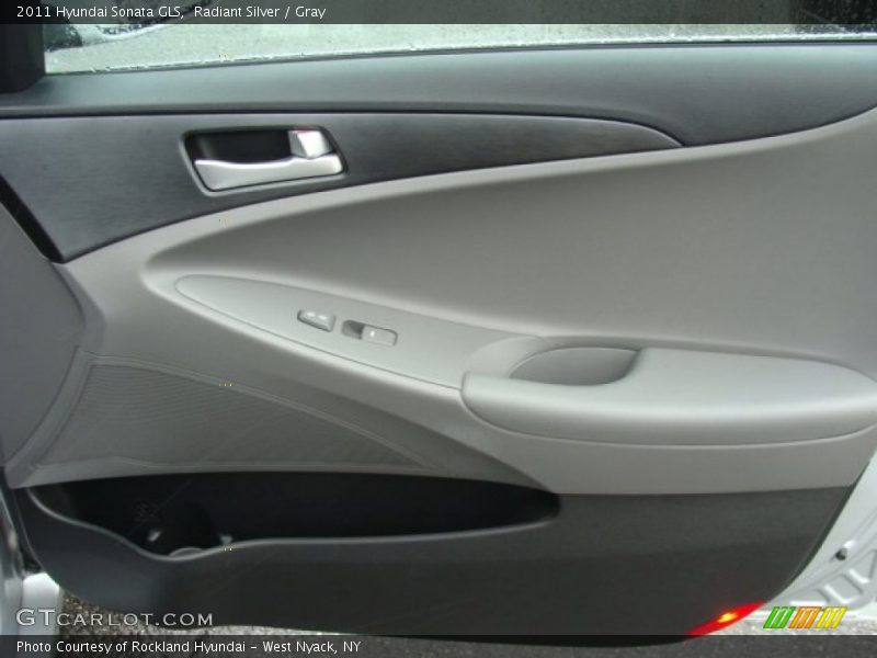 Radiant Silver / Gray 2011 Hyundai Sonata GLS