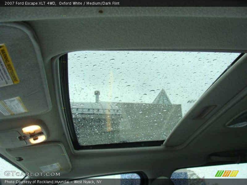 Oxford White / Medium/Dark Flint 2007 Ford Escape XLT 4WD