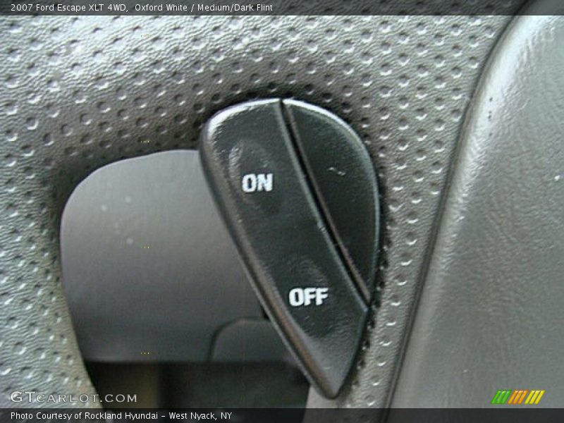 Oxford White / Medium/Dark Flint 2007 Ford Escape XLT 4WD