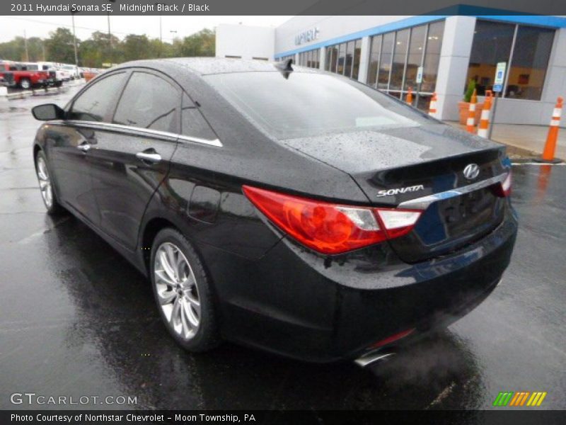Midnight Black / Black 2011 Hyundai Sonata SE