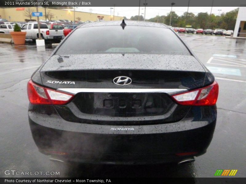 Midnight Black / Black 2011 Hyundai Sonata SE