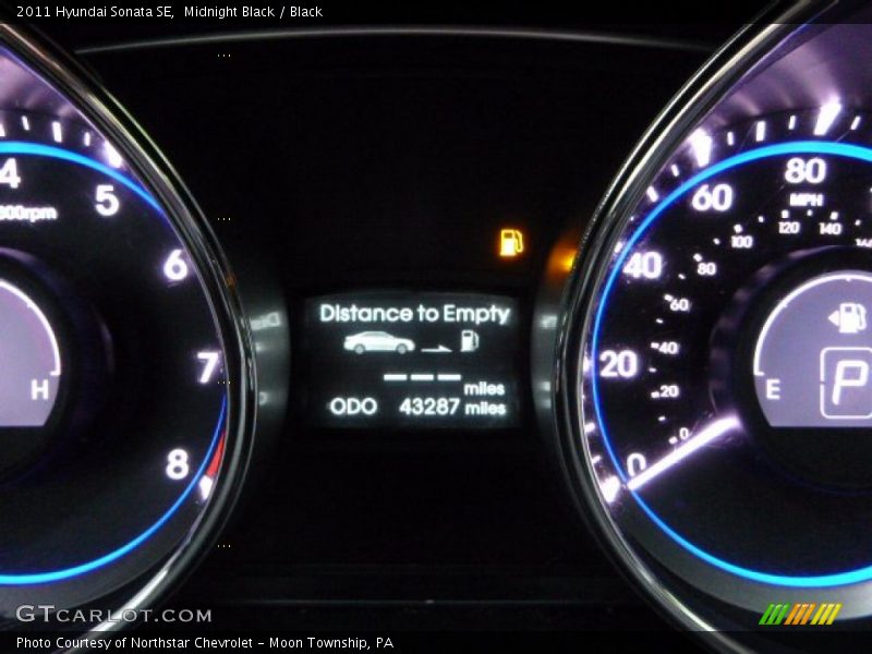 Midnight Black / Black 2011 Hyundai Sonata SE