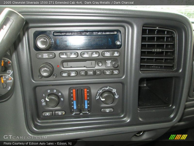 Dark Gray Metallic / Dark Charcoal 2005 Chevrolet Silverado 1500 Z71 Extended Cab 4x4