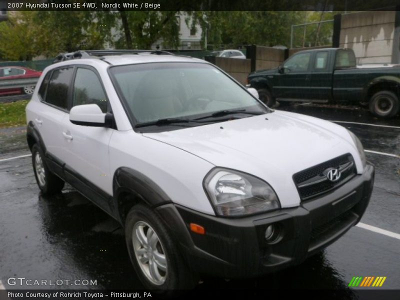 Front 3/4 View of 2007 Tucson SE 4WD