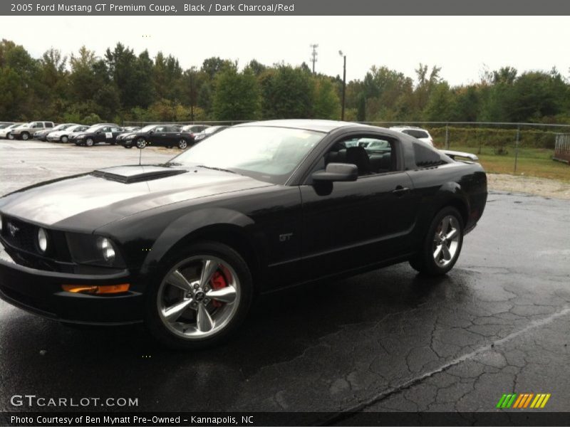 Black / Dark Charcoal/Red 2005 Ford Mustang GT Premium Coupe