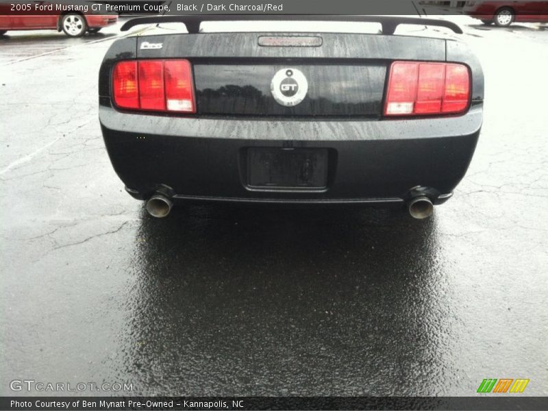 Black / Dark Charcoal/Red 2005 Ford Mustang GT Premium Coupe