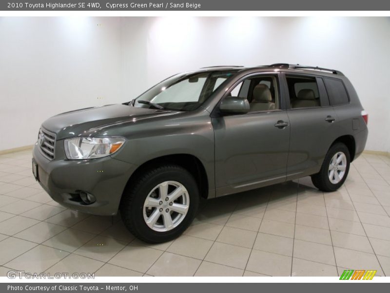 Front 3/4 View of 2010 Highlander SE 4WD