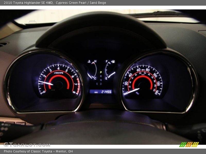 Cypress Green Pearl / Sand Beige 2010 Toyota Highlander SE 4WD
