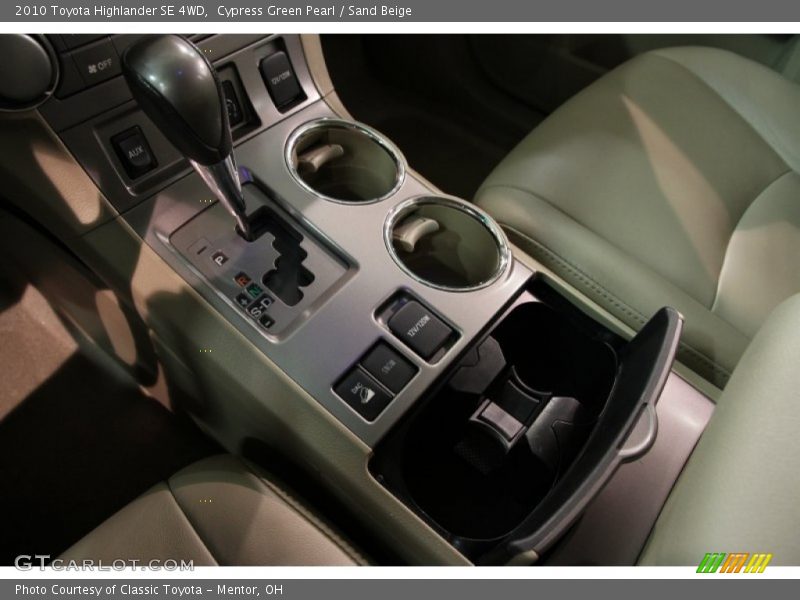 Cypress Green Pearl / Sand Beige 2010 Toyota Highlander SE 4WD