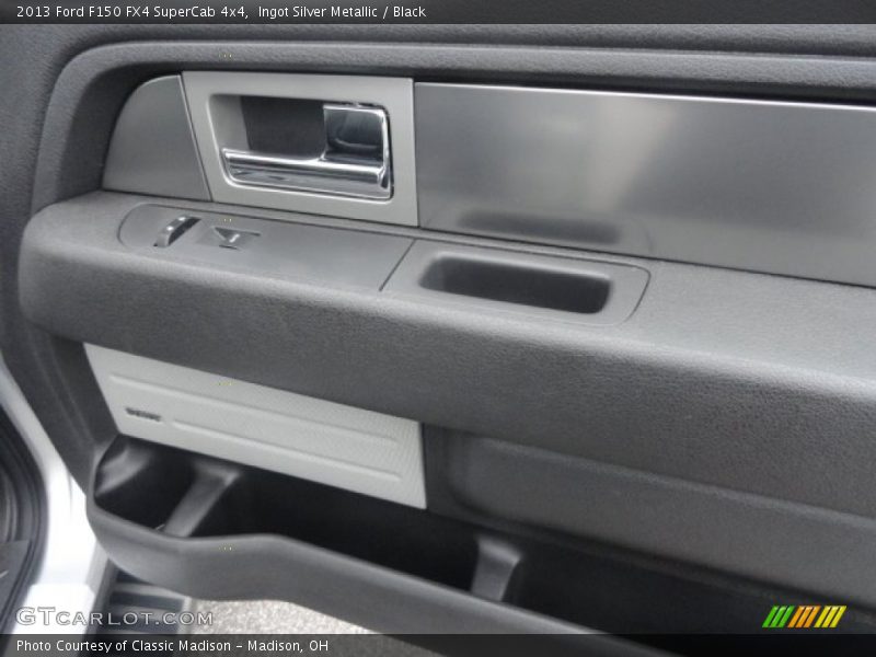Ingot Silver Metallic / Black 2013 Ford F150 FX4 SuperCab 4x4