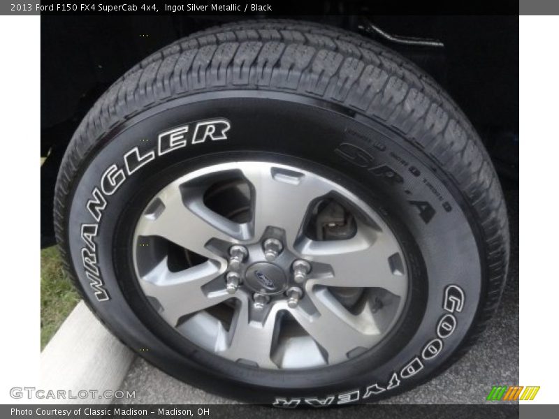 Ingot Silver Metallic / Black 2013 Ford F150 FX4 SuperCab 4x4